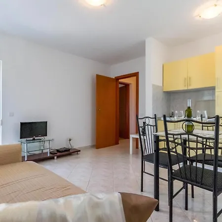Cozy In With Kitchen Apartmán *